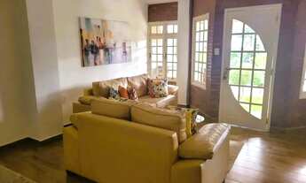 Imagem 5: Casa com estilo colonial em condomínio fechado por R$760.000