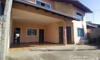 Imagem 6: Casa no bairro Itaum, Joinville: 126m², 4 dormitórios, 1 suíte, 4 banheiros por R$ 840.000