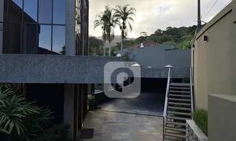 Imagem 2: Mansão de luxo com vista para o Mar e Morro Dois Irmãos na Gávea