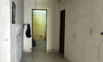 Imagem 3: Casa à venda com ponto comercial - 3 quartos (1 suíte) - Divineia