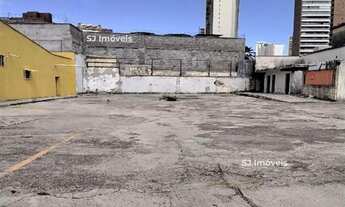 Imagem 2: Terreno amplo ideal para estacionamento na Rua Frederico Borges