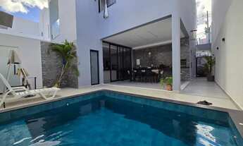 Imagem 6: *Uma Oportunidade Incrível: Casa de Alto Padrão Disponível para Venda!*