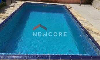 Imagem: Casa de condomínio em Rua Rosa Vermelha