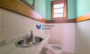 Imagem 6: Casa em condomínio com pátio individual, 4 quartos sendo 2 suítes, vagas em garagem fechad