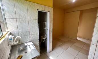 Imagem 3: Kit Net ou Quarto para Alugar - R$ 300/mês - Wi-Fi Incluso - Alvenaria - Benguí