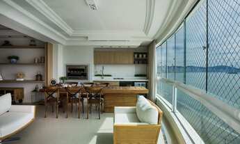 Imagem 5: Apartamento de 189 metros quadrados no bairro Barra Sul com 4 quartos