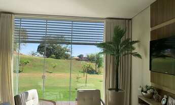 Imagem: Casa de condomínio térrea para venda possui