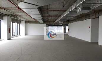 Imagem: Conjunto comercial de 1413 m² com 49 vagas