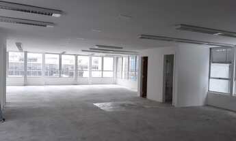 Imagem: Conjunto Comercial com 230 m², 4 Vagas