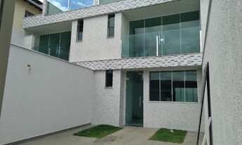 Imagem 2: CASA GEMINADA Casa com 3 dormitórios