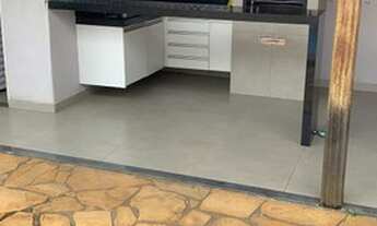 Imagem 4: Casa para venda com 180 metros quadrados com 3 quartos em Jardim Patrícia - Uberlândia - M