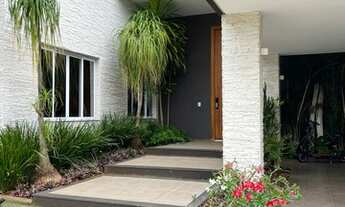 Imagem 2: Casa de condomínio sobrado para venda tem 530 metros quadrados com 4 quartos