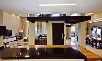 Imagem 5: Casa de condomínio para venda possui 400 M² com 4 quartos em Itaipava