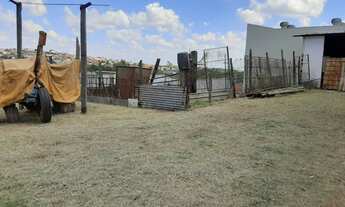 Imagem 3: Terreno comercial - para Venda e Locação Localização: À margem da Rodovia SP 294, na cidad