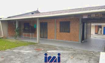 Imagem 3: Casa com espaço de terreno em Praia de leste