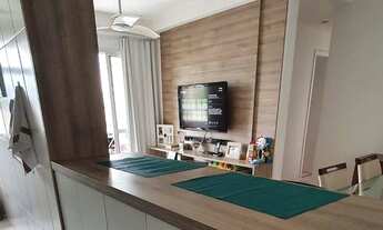 Imagem 3: Imóvel de 2 quartos com suíte, varanda e vaga de garagem no Pechincha com armários em todo