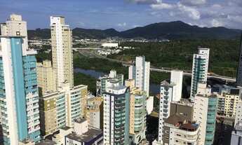 Imagem 2: Apartamento para venda com 137 metros quadrados com 3 quartos em Centro - Balneário Cambor