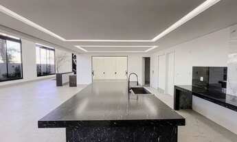 Imagem 4: Vede-se casa alto padrão