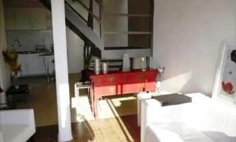 Imagem 7: Em frente à Escola Americana Graded School