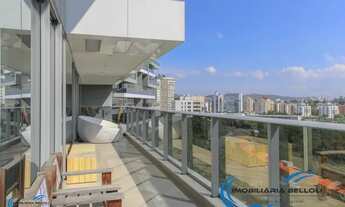 Imagem: Apartamento com 4 quartos, 245.00m², à