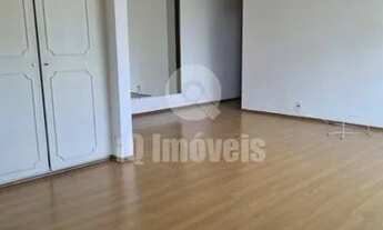 Imagem 4: Moema com dois dormitórios, uma vaga, quarto e banheiro de empregada