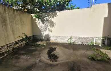 Imagem 4: Casa para aluguel e venda possui 200 metros quadrados com 5 quartos em Passaré - Fortaleza