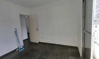 Imagem 7: Apartamento com 2 Dormitórios, Sacada e Vaga de Garagem no Canto do Forte