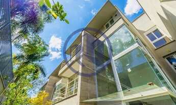 Imagem: Sobrado para venda possui 424 metros quadrados