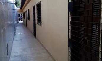 Imagem 3: Quitinete com 20 m² , com quarto, banheiro e cozinha. Água e luz individualizada, em uma e