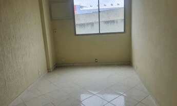 Imagem 3: Apartamento com 2 dormitórios à venda, 53 m² por R$ 175.000,00 - Madureira - Rio de Janeir