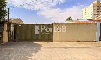 Imagem: Terreno Amplo com Construção no Vetorazzo