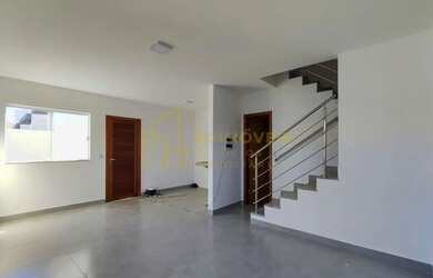 Imagem 5: Casa Ideal no São Francisco: Conforto, Privacidade e Quintal Seu Novo Começo!