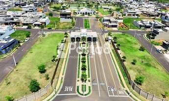 Imagem 2: Lote Único em Área Tranquila do SetLife Residence 1: Construção Incrível de Fácil Acesso