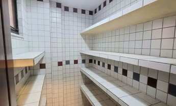 Imagem 2: Prédio Próximo à Basílica