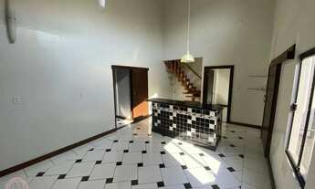 Imagem 6: Ampla Residência de 2 Andares com 6 Dormitórios, Área de Festas e Localização Privilegiada