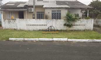 Imagem: Casa de esquina à venda em Estância Velha