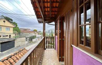 Imagem: Casa à venda, 7 quartos, 2 suítes, 3 vagas