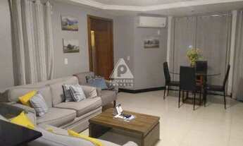 Imagem 2: Cada duplex , 3 suites ,churrasqueira, piscina , 4 vagas de garagem