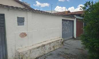 Imagem: Vendo uma casa, com um barracão setor parque