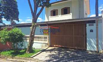 Imagem: Sobrado com Edicula no Bairro Terras de