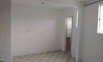 Imagem 6: Prédio na rua principal do bairro Itinga