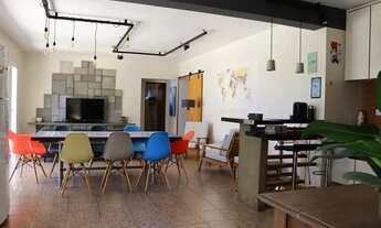 Imagem 6: Casa de condomínio para venda possui 377 metros quadrados com 4 quartos