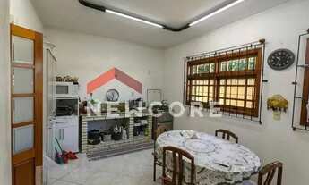 Imagem 4: Casa em Rua Doutor Egydio Michaelsen - Cavalhada - Porto Alegre/RS