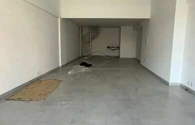 Imagem 2: Loja ampla na galeria do FLY MALL!