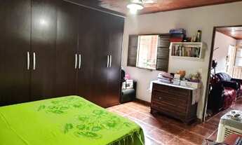 Imagem 6: Casa espaçosa com edícula