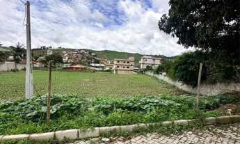 Imagem 2: Lote caxixe no centro. Lote plano com poste de energia