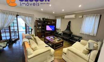 Imagem 2: Casa em condomínio na Aldeia da Serra, Santana de Parnaíba-SP: 4 quartos, 2 suítes, 2 sala