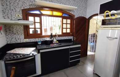 Imagem 5: Casa com 3 dormitórios, sendo 2 suítes, com piscina à venda por R$ 1.100.000 - Balneár