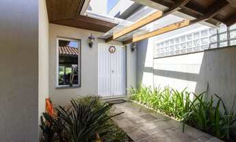 Imagem 2: Casa 3 suites e pátio no Terra Ville