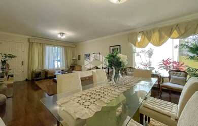 Imagem 5: Casa térrea de 3 dormitórios, piscina e pátio em Ipanema próximo da Orla do Guaíba